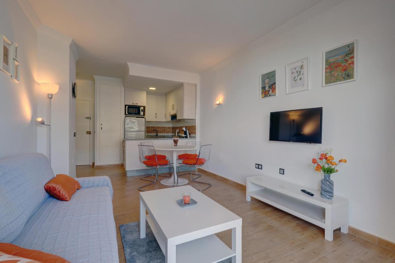 074 - Fabulous Sea View Apartment In Benal Beach Complex Benalmádena Eksteriør billede