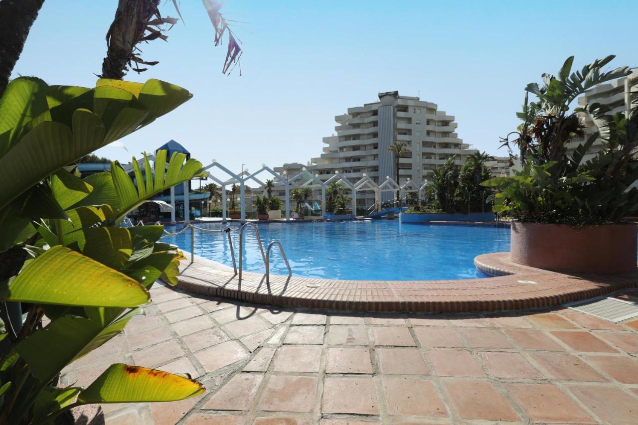 074 - Fabulous Sea View Apartment In Benal Beach Complex Benalmádena Eksteriør billede